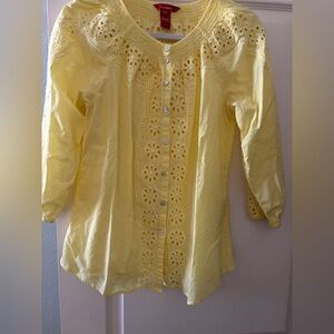 Sundance Eyelet Peasant Blouse
18” pit to pit
Excellent Condition